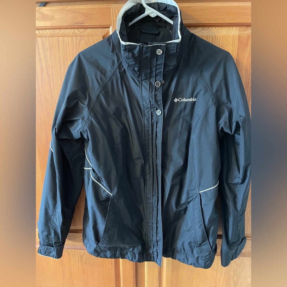 Black and white Columbia Coat. Women’s Size Medium.